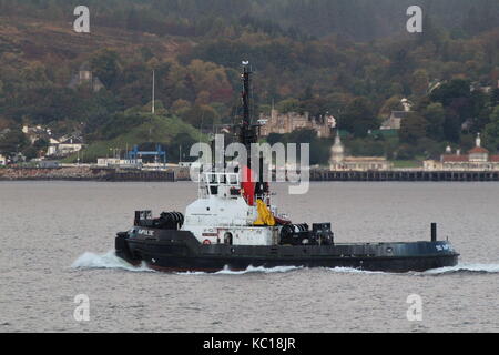 Impulsion sd, une impulsion de Clyde-remorqueur de la classe exploitée par Serco marine services, passant gourock au cours de l'exercice joint warrior arrivées pour 17-2. Banque D'Images