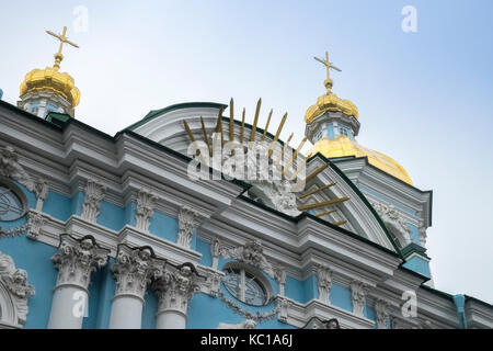 Close up détails architecturaux de Saint Nicolas Cathédrale Maritime (connue localement sous le nom de Cathédrale des marins), Saint Petersburg, Russie Banque D'Images