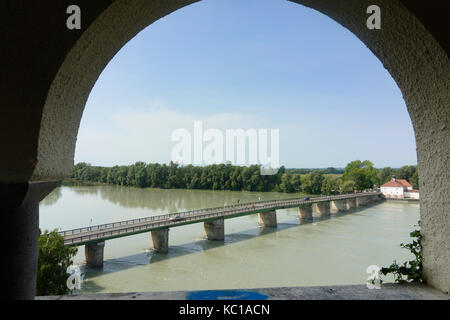 Vue du château Schloss Schärding à Alte Innbrücke (Vieux Pont), Inn River Inn, Mielno, Innviertel, Oberösterreich, Autriche, Autriche Banque D'Images