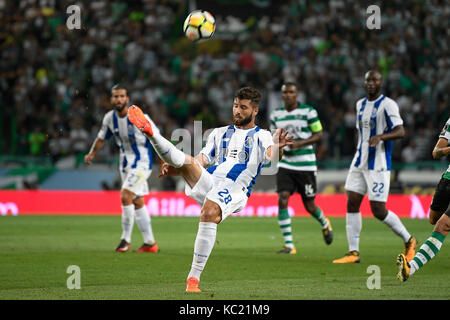 Portugal, Lisbonne, 01.10.2017 - Ligue portugaise : sporting cp x FC Porto - Felipe de fc porto en action lors de la Ligue portugaise, liga nos, match de foot entre sporting cp et le FC Porto en alvalade stadium sur Octobre 01, 2017 à Lisbonne, Portugal. crédit : Bruno de Carvalho/Alamy live news Banque D'Images