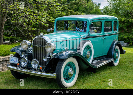 Toit rigide vert restauré 1932 McLaughlin Buick vue latérale avant, constructeur automobile canadien McLaughlin Motor car Company. Banque D'Images