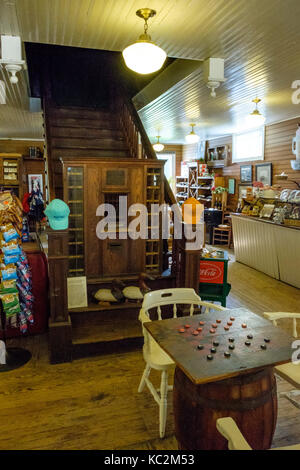 Nuttall & Co Country Store, 6495 Ware Neck Road, Gloucester Courthouse, Virginia Banque D'Images