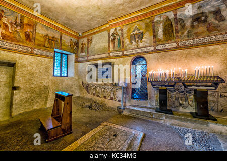 L'Italie, Trentin-Haut-Adige, san romedio sanctuaire en Val di non. Banque D'Images