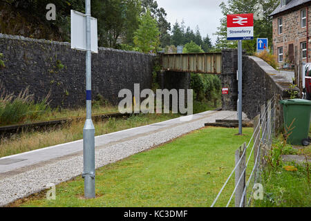 ScotRail à Stromeferry (pas de ferry). Plate-forme avec ligne ouest vers Plockton. Ross et Cromarty. Highlands. Écosse Banque D'Images