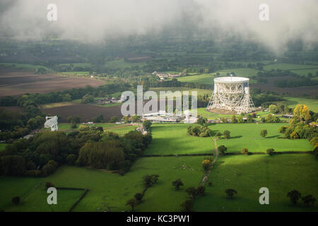 Photo aérienne pendant la remise à neuf de Jodrell Bank Banque D'Images