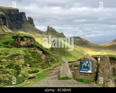 Le Quiraing (Chuith-Raing) glissement de terrain sur la face est de Meall na Suiramach plus au nord, le sommet de la Trotternish, île de Skye, Écosse Banque D'Images