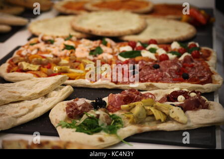 Londres, Royaume-Uni. 2Nd oct, 2017. Le restaurant show a ouvert ses portes à Kensington Olympia et lancer le concours de pâtisserie uk, London, UK Crédit : Nastia m/Alamy live news Banque D'Images