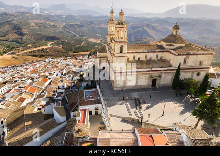 Eglise de la Encarnación, village blanc, Olvera, province de Cadix, Andalousie, Espagne Banque D'Images