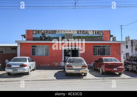 Janos, chihuahua mexique. janos est un village de l'État mexicain de Chihuahua, située dans l'extrême nord-ouest du territoire, près de la frontière avec les États-Unis et l'État de Sonora, est chef de Janos municipalité. janos es un pueblo del estado mexicano de Chihuahua, localizado en el extremo noroeste del territorio, cercano a la frontera con Estados Unidos y con el estado de Sonora, es cabecera del municipio de Janos. situé à l'extrémité nord de la Nueva Vizcaya sur la frontière avec le Nouveau-Mexique et dans le désert et les tribus indigènes de la région hostile janos prendre longtemps à être explorées. Banque D'Images