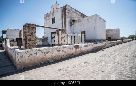 Janos, chihuahua mexique. janos est un village de l'État mexicain de Chihuahua, située dans l'extrême nord-ouest du territoire, près de la frontière avec les États-Unis et l'État de Sonora, est chef de Janos municipalité. janos es un pueblo del estado mexicano de Chihuahua, localizado en el extremo noroeste del territorio, cercano a la frontera con Estados Unidos y con el estado de Sonora, es cabecera del municipio de Janos. situé à l'extrémité nord de la Nueva Vizcaya sur la frontière avec le Nouveau-Mexique et dans le désert et les tribus indigènes de la région hostile janos prendre longtemps à être explorées. Banque D'Images