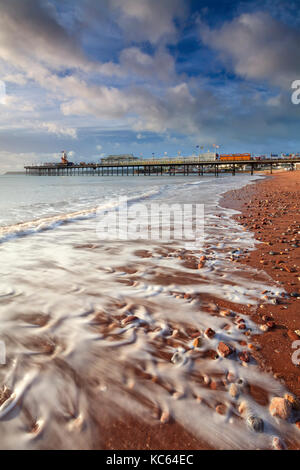 Paignton pier sur la côte sud du Devon Banque D'Images