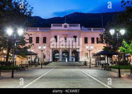 Gibraltar, Gibraltar, Gibraltar ville parlement sur John Mackintosh square at night Banque D'Images