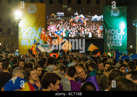 Célébration de l'Indipendence referendum à la place Catalunya, Barcelone Banque D'Images