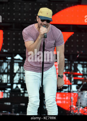 Fort LAUDERDALE, FL - 16 AVRIL : SAM Hunt se produit sur scène lors du Tortuga Music Festival le 16 avril 2016 à fort Lauderdale, en Floride. Personnes: Sam Hunt Transmission Ref: Flxx Hoo-Me.com / Mediapunch Banque D'Images