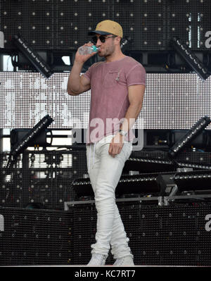 Fort LAUDERDALE, FL - 16 AVRIL : SAM Hunt se produit sur scène lors du Tortuga Music Festival le 16 avril 2016 à fort Lauderdale, en Floride. Personnes: Sam Hunt Transmission Ref: Flxx Hoo-Me.com / Mediapunch Banque D'Images