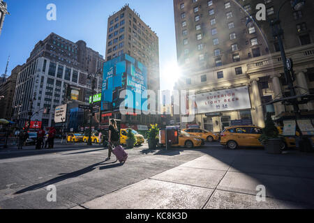 Les rues de New York juste après le lever du soleil Banque D'Images