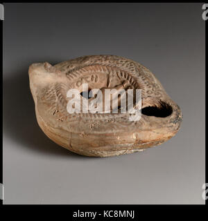 Lampe, Roman, chypriote, Terracotta, Total : 1 1/4 x 3 in. (3,2 x 7,6 cm), terres cuites Banque D'Images