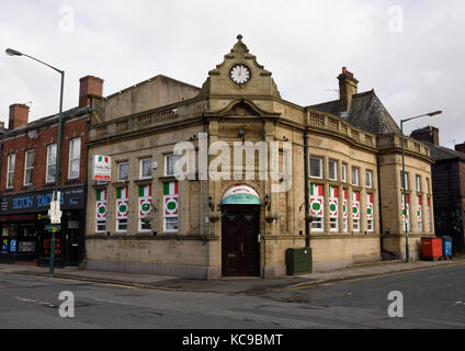 Ancien bâtiment de banque transformé en restaurant italien à radcliffe bury lancashire royaume-uni Banque D'Images