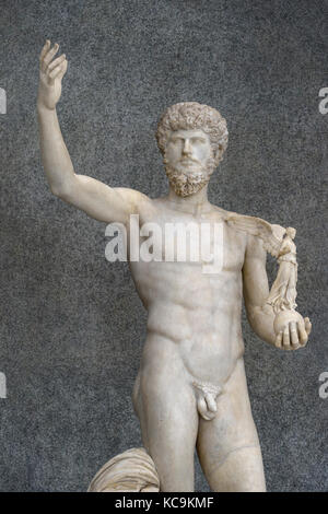 Rome. L'Italie. Statue de l'empereur romain Lucius Verus comme athlète victorieux, (161-169 A.D.), Braccio Nuovo, Musée Chiaramonti, Musées du Vatican. Banque D'Images