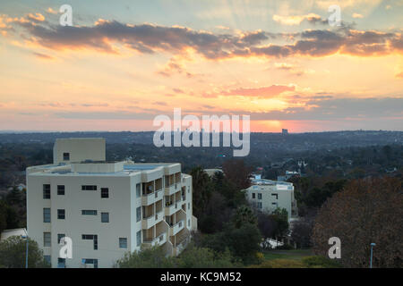 Coucher de soleil sur Sandton, Johannesburg, Gauteng, Afrique du Sud Banque D'Images