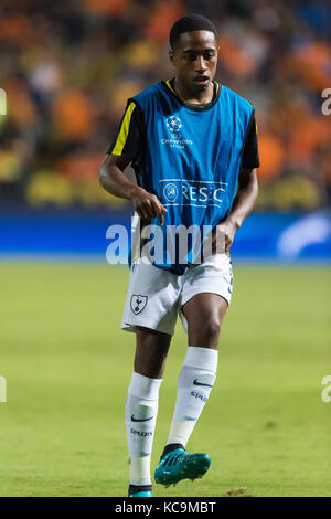 Nicosie, Chypre - Semptember 26, 2017 : Le joueur de Tottenham Kyle Walker-Peters en action lors de la Ligue des Champions contre l'APOEL Nicosie entre jeu Tottenh Banque D'Images