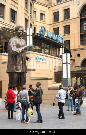 La place Nelson Mandela, Sandton, Johannesburg, Gauteng, Afrique du Sud Banque D'Images