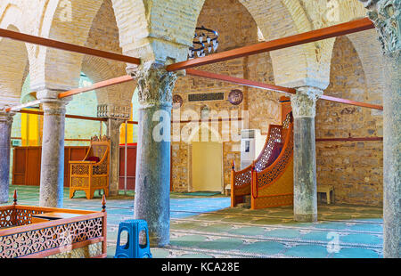 Antalya, Turquie - 12 mai 2017 : intérieur de la mosquée alaaddin seldjoukide, également connu sous le yivliminare ou ulu cami (grande mosquée), décoré avec des colum Banque D'Images