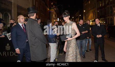 Erin O'Connor à Harper's Bazaar women of the year awards 2016 à l'hôtel Claridge's à mayfair london Banque D'Images