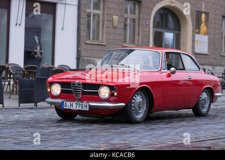 Augsburg, Allemagne - 1 octobre 2017 : Alfa Romeo GT junior 1300 oldtimer voiture à l'fuggerstadt classic oldtimer 2017 rallye le 1 octobre, 2017 dans augs Banque D'Images