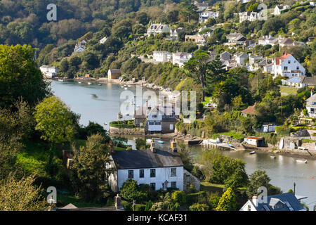 Noss mayo, Devon, UK. 3ème oct 2017. uk weather. vue depuis la colline au-dessus de noss Mayo dans le Devon de Newton Creek et newton ferrers par une chaude journée ensoleillée d'automne. Crédit photo : Graham hunt/Alamy live news Banque D'Images