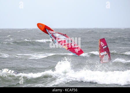 Berlin, Allemagne. 3ème oct 2017. allemand windsurfer philip koester en action pendant la coupe du monde de windsurf mercedes benz sur l'île de Sylt. crédit : Frank molter/Alamy live news Banque D'Images