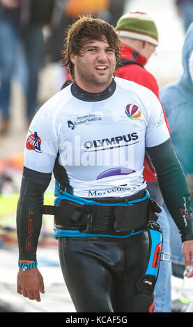 Berlin, Allemagne. 3ème oct 2017. allemand windsurfer philip koester en action pendant la coupe du monde de windsurf mercedes benz sur l'île de Sylt. crédit : Frank molter/Alamy live news Banque D'Images