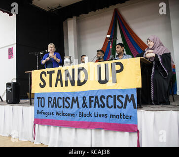 Cardiff, Royaume-Uni. 3ème oct 2017. ancien détenu de Guantanamo Bay Moazzam Begg traite de résister à l'événement le racisme et le fascisme à Cardiff. crédit : taz rahman/Alamy live news Banque D'Images