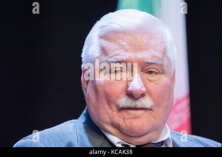 Gdansk, Pologne. 3 octobre, 2017. Lech Walesa au cours de "solidarité en XXI siècle de débat à Centre de la Solidarité Européenne ECS à Gdansk, Pologne. 3ème Oct 2017. Credit : Wojciech Strozyk/Alamy Live News Banque D'Images