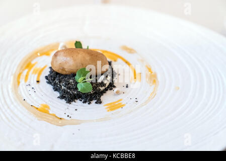 Brie de Meaux de pommes de terre au miel fromage Banque D'Images