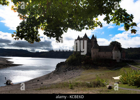 Le beau château ' chateau de val' en Auvergne en France Banque D'Images