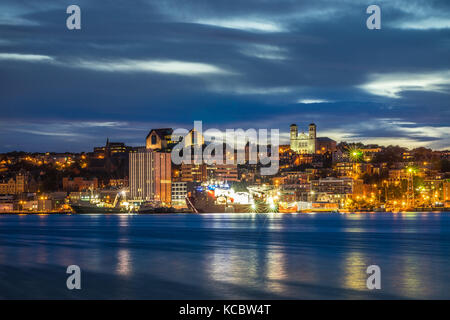 Paysage urbain en soirée, St. John’s (Terre-Neuve), Canada Banque D'Images