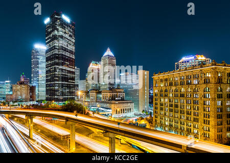 Les sentiers de l'heure de pointe au centre-ville de Pittsburgh, Pennsylvanie. Banque D'Images