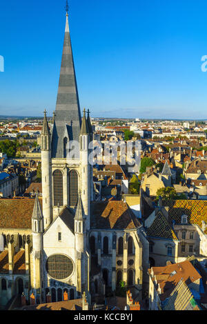 Une vue aérienne du centre historique de la ville, avec l'église Notre-dame, à Dijon, bourgogne, france Banque D'Images