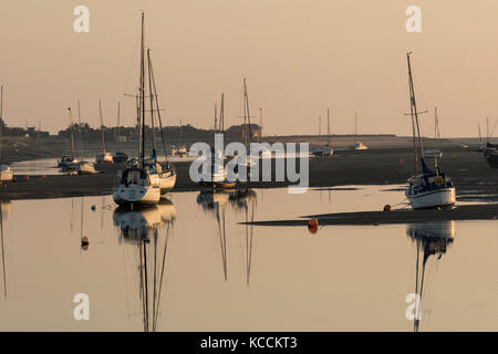 Wells-next-the-Sea au lever du soleil. Banque D'Images