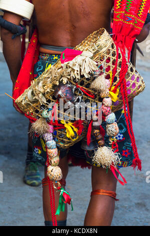 Détail du vêtement de vêtements traditionnels, Kisima Nagaland Hornbill festival, Kohima, Nagaland, Inde Banque D'Images