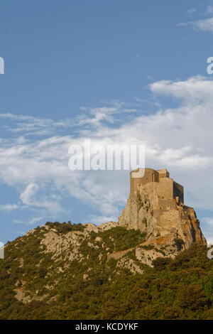 CUCUGNAN, FRANCE, 27 mai 2016 : Queribus est l'un des cinq châteaux stratégiquement placés pour défendre la frontière française.Châteaux cathares est un terme moderne Banque D'Images