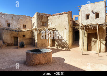 Ouarzazate, Maroc - Jan 4, 2017 : la décoration dans les studios Atlas Corporation est studio de cinéma. Ouarzazate est l'emplacement du cinéma, où le Maroc est bi Banque D'Images