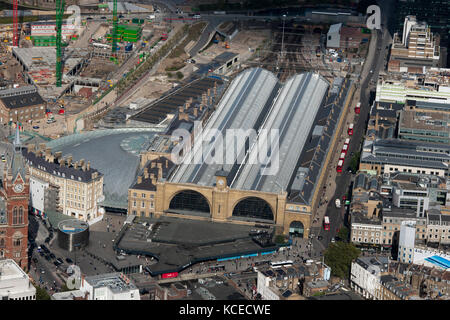 La gare de Kings Cross, Camden, London 1852. Vue sur la façade donnant sur Euston Road. photographié en septembre 2012. Banque D'Images