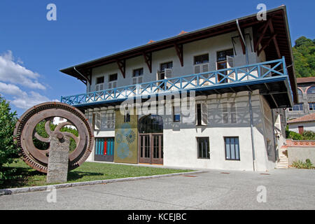 LANCEY, FRANCE, 10 août 2016 : Musée de l'hydroélectricité. Avec son usine de Lancey, Berges tire en 1869 un revoluti industriel et économique Banque D'Images