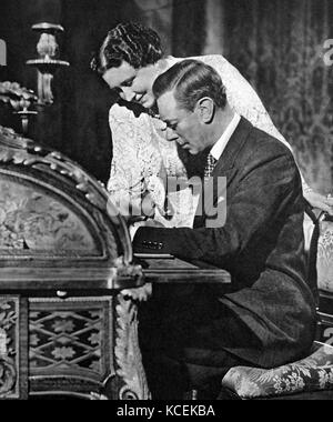 Photographie de la reine Elizabeth II (1926-) et le Prince Philip, duc d'Édimbourg (1921) sur leurs noces d'argent. En date du 20e siècle Banque D'Images