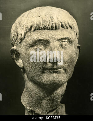 Tête en bronze statue de Tibère, empereur romain Banque D'Images