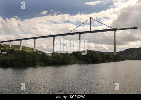 Pont inachevé Autobahn à Urzig, dans la vallée de la Moselle, Allemand Banque D'Images