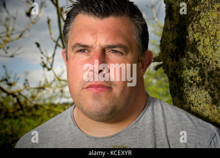 Baignoire rfc player duncan bell, qui admet à la souffrance avec la dépression. Banque D'Images