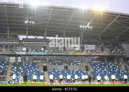 Die Mannschaft macht sich im Windsor Park Stadium Warm. GES/ Fussball/ WC qualification: Entraînement der deutschen Nationalmannschaft à Belfast, 04.10.2017 football: Qualification WC: Session de formation de l'équipe nationale allemande, Belfast, 4 octobre 2017 |utilisation dans le monde entier Banque D'Images